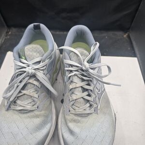 Mizuno Gray Athletic Shoes‎